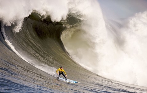 开云体育中国官网-太阳斩落雷霆，保罗在欧冠淘汰赛接管比赛的传奇时刻