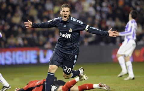 开云体育APP下载-逆转的史诗，英格兰队绝境重生，奥恰洛夫一球定乾坤