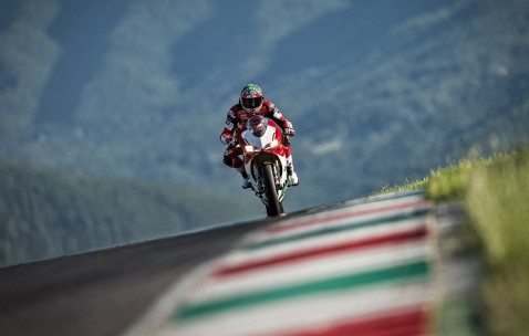 开云体育平台APP-1.密尔沃基的钢铁洪流，当年度焦点之战失去悬念，雄鹿如何用火力定义统治