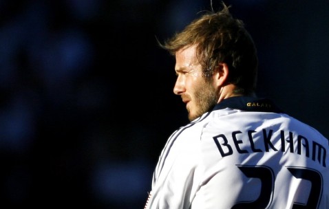 开云体育平台APP-杜兰特死神降临，布克关键三分定乾坤—太阳主场险胜湖人，季后赛悬念再起