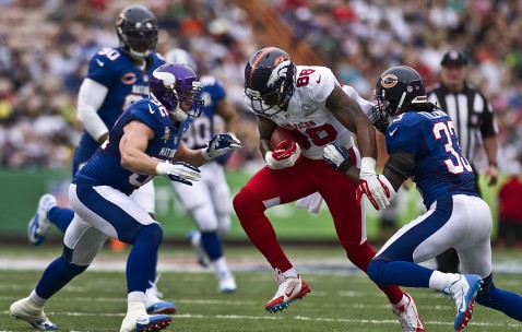 开云官网-武切维奇之夜，当唯一性在季后赛的灯光下绽放