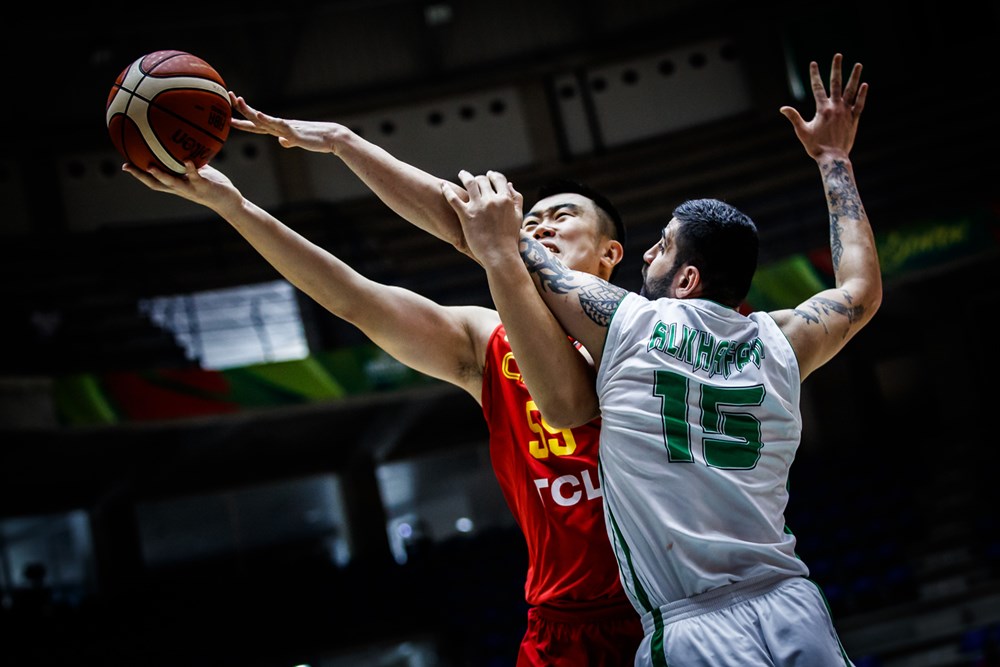 日本男篮险胜波兰男篮，丹尼·格林制霸全场