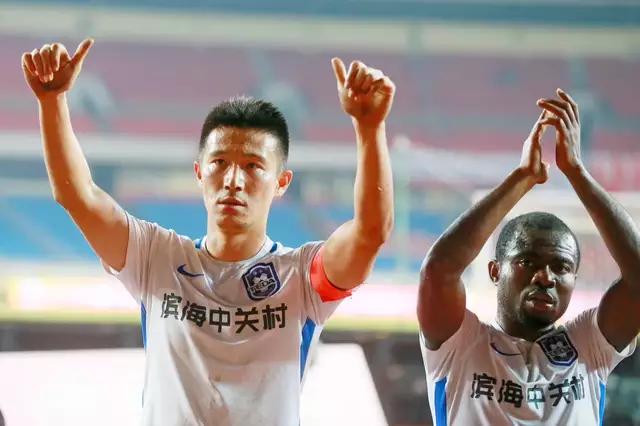 天津泰达成功逆转战胜对手,喜迎三连胜 天津泰达成功逆转战胜对手,喜迎三连胜